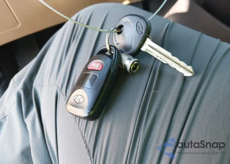 2013 Hyundai Elantra Gls z USA, uszkodzony, nr VIN 5NPDH4AE5DH455043